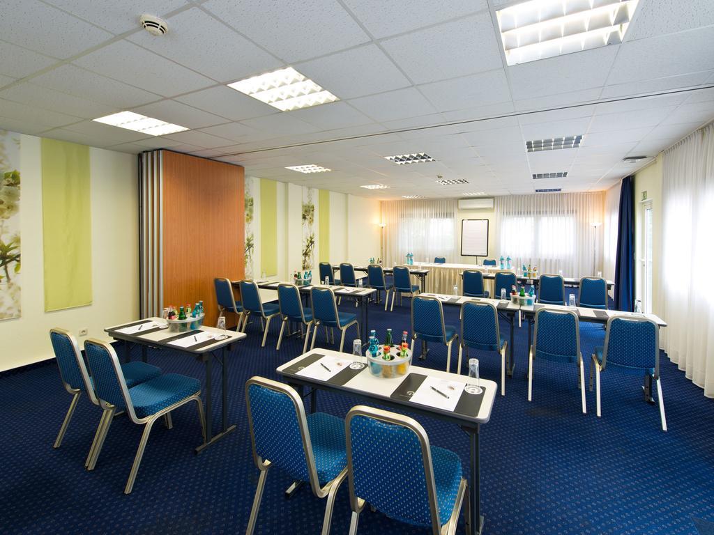 Achat Hotel Dresden Elbufer Exterior foto